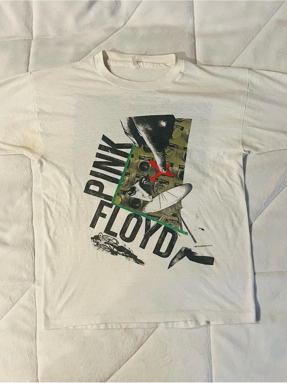 Vintage 1987 Pink Floyd World Tour White T-Shirt Size Small